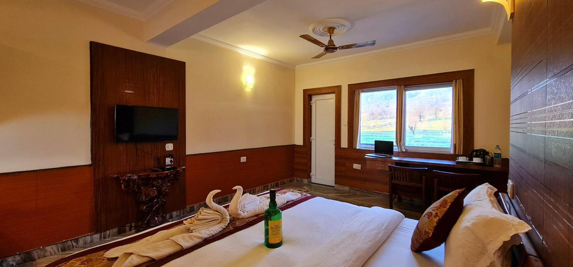 Hotel Samdupling Himalayan Brothers Dharamshala Rum bild